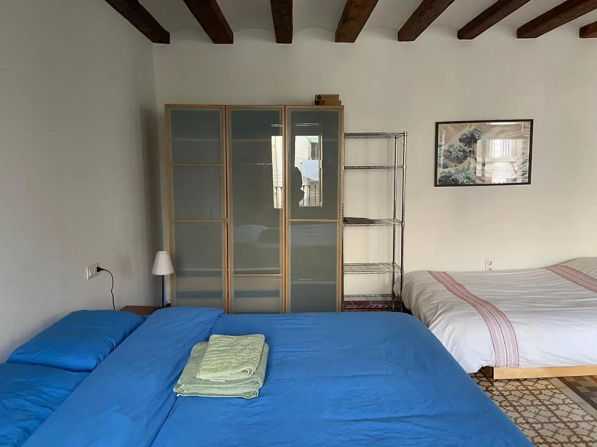 Lovely 2-Bed Apartment In Barcelonas Best Location Barcelona
