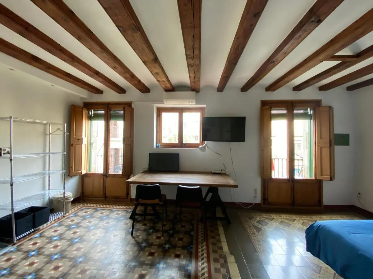 Lovely 2-Bed Apartment In Barcelonas Best Location Barcelona