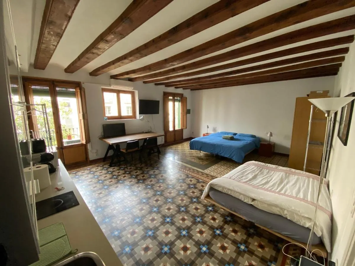 Lovely 2-Bed Apartment In Barcelonas Best Location