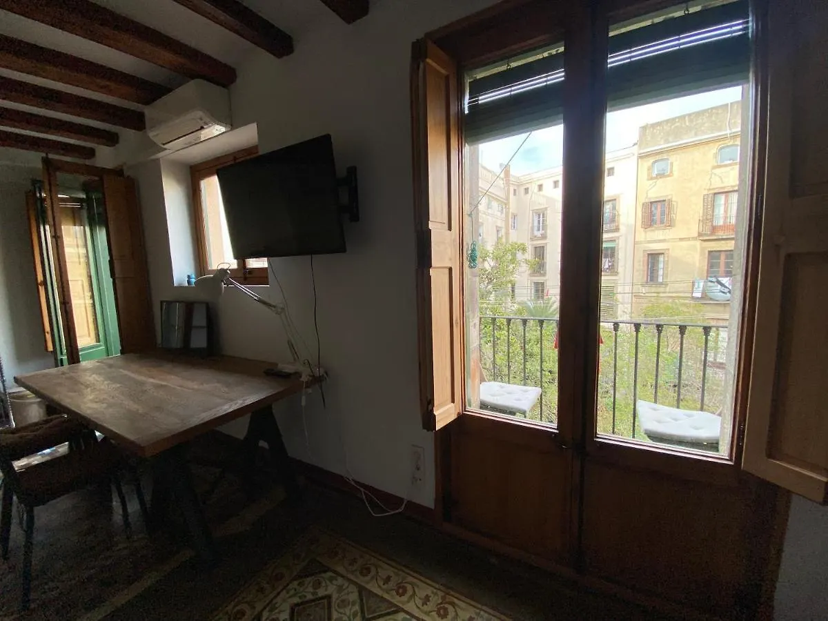 Lovely 2-Bed Apartment In Barcelonas Best Location 西班牙